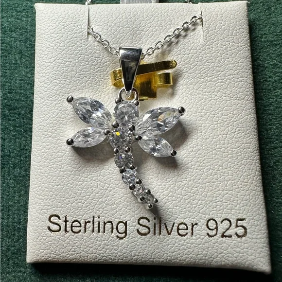 Sterling silver dragonfly pendant necklace - Picture 4 of 7